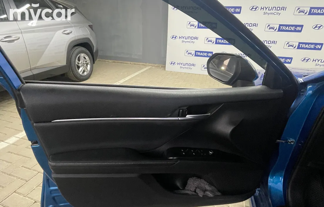 Toyota Camry 2019