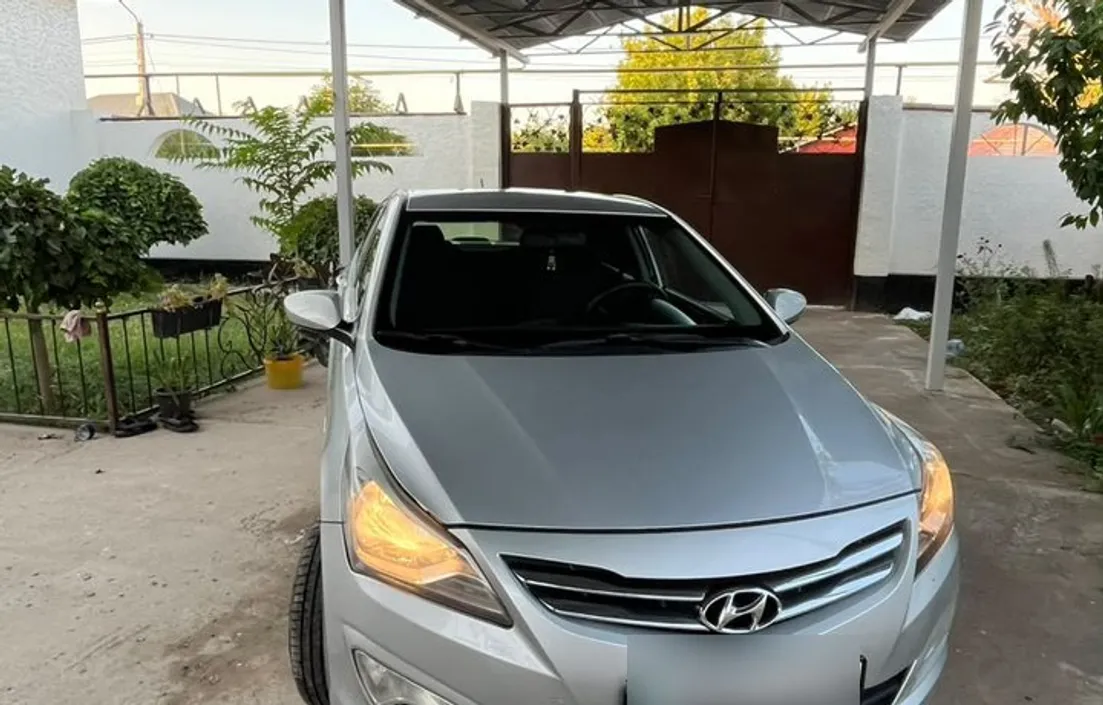 Hyundai Accent 2015