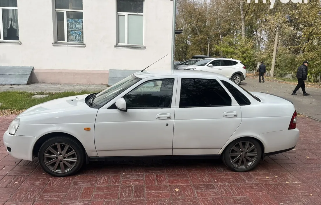 LADA Priora 2015
