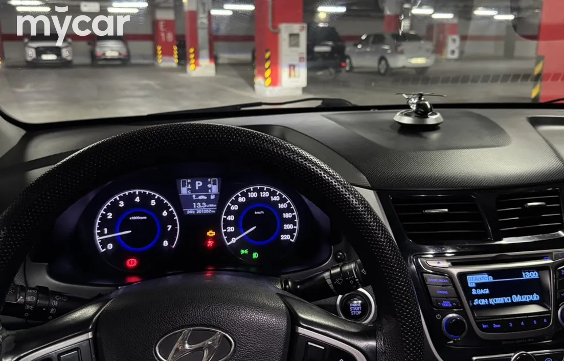 Hyundai Accent 2014