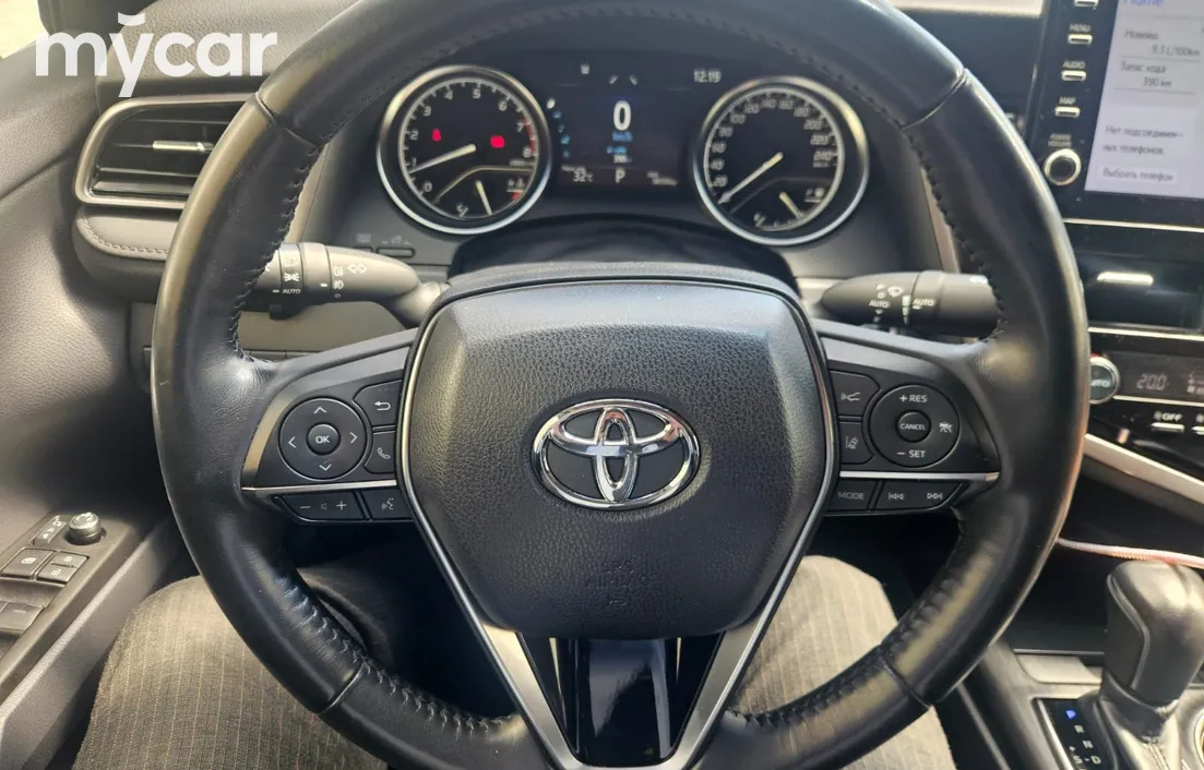 Toyota Camry 2023