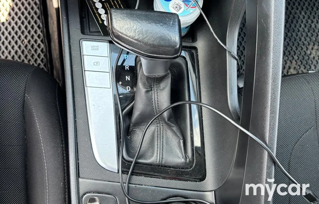 Hyundai Elantra 2021