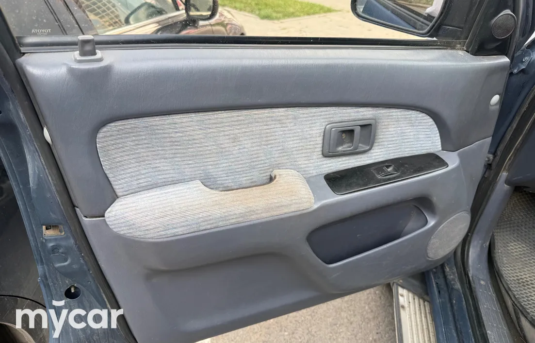 Toyota Hilux Surf 1996