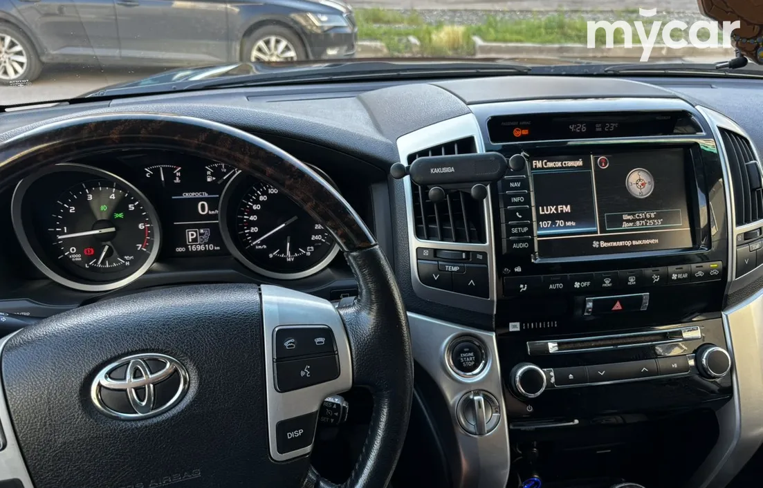 Toyota Land Cruiser 2014