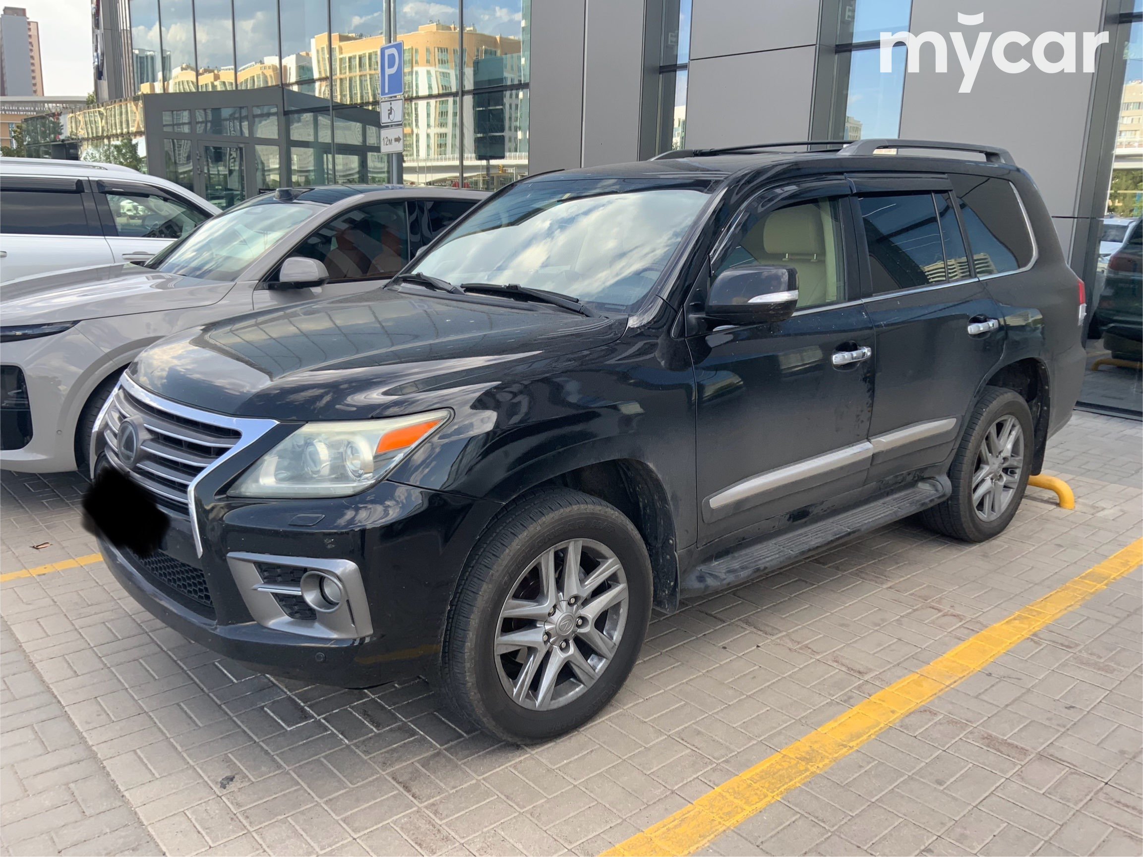 Lexus LX 2012