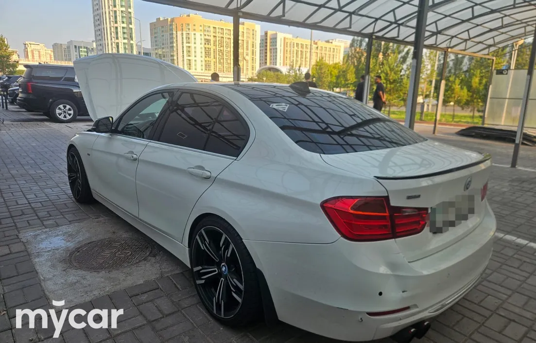 BMW 3 серия 2012