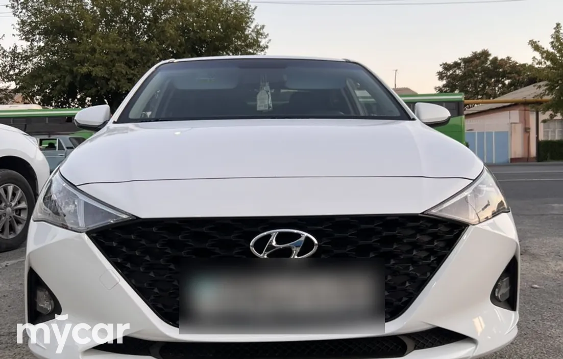 Hyundai Accent 2023