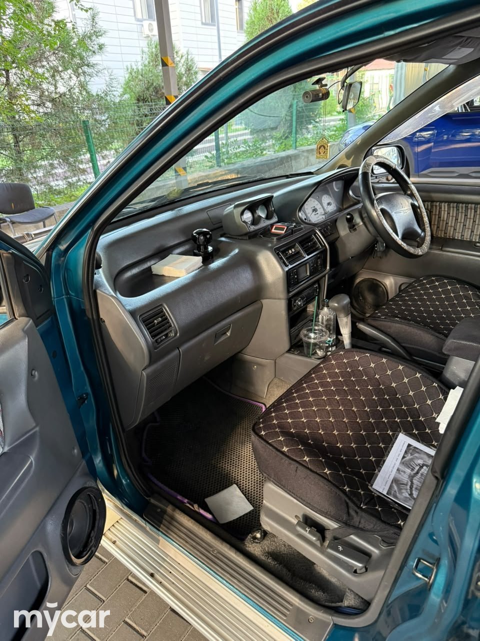 Mitsubishi RVR 1996