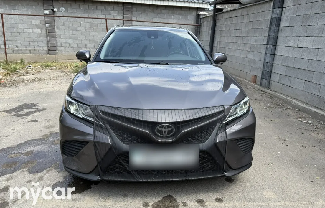 Toyota Camry 2019