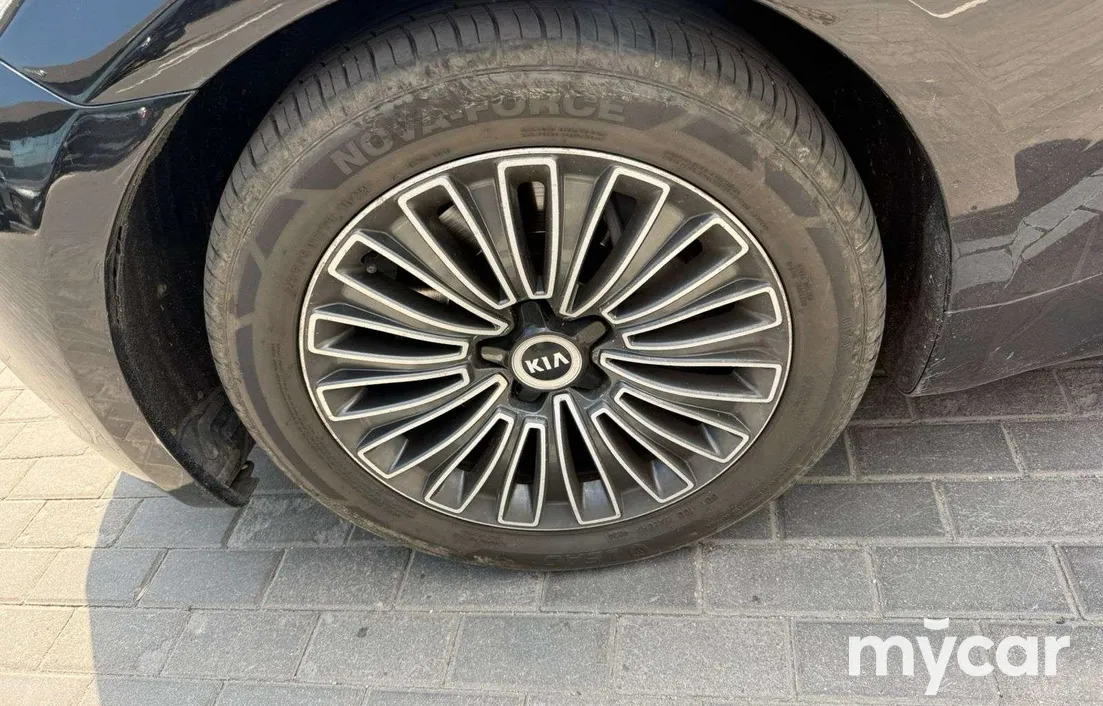 Kia Quoris 2013
