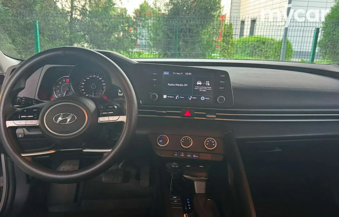 Hyundai Avante 2022