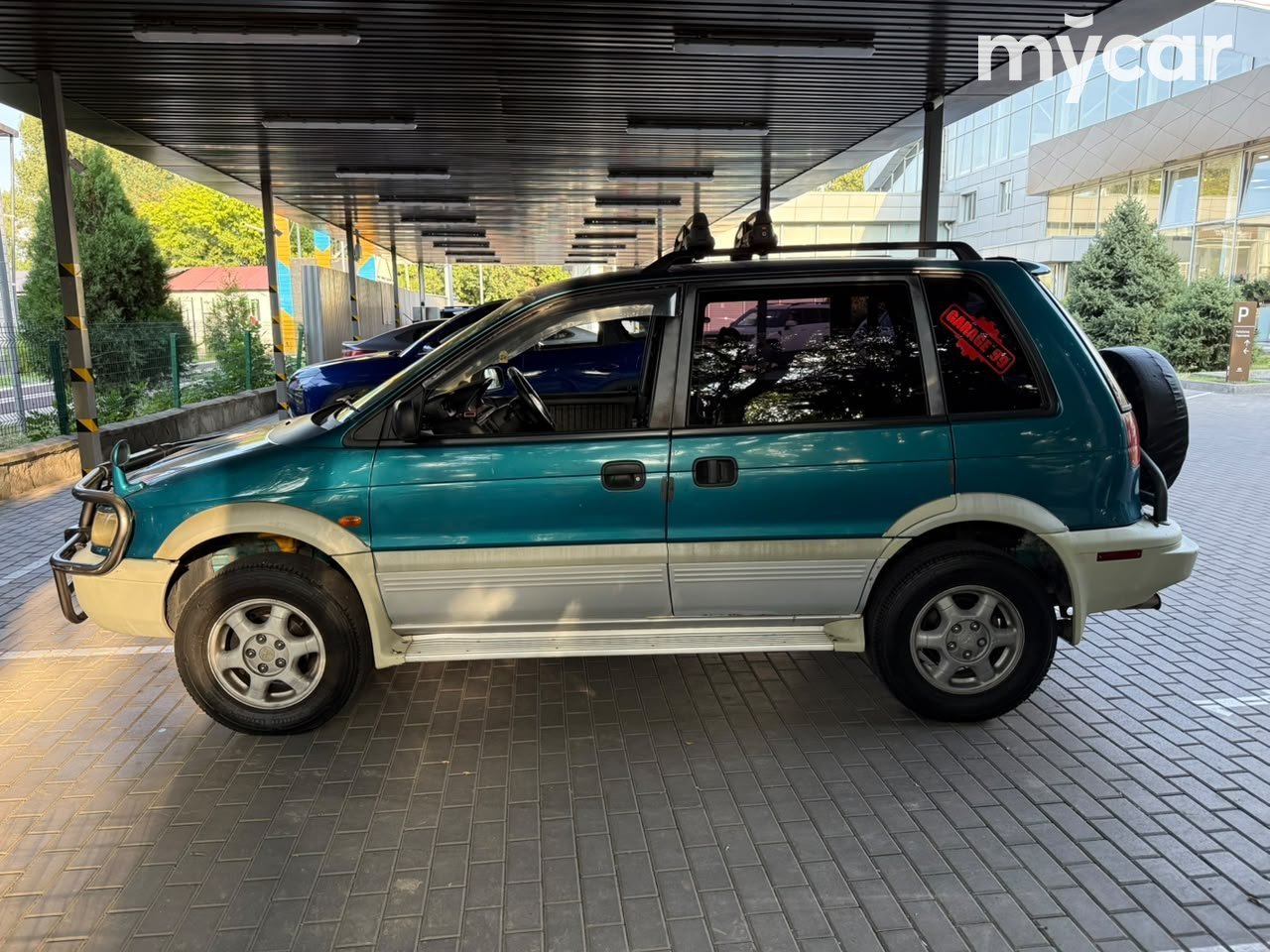 Mitsubishi RVR 1996