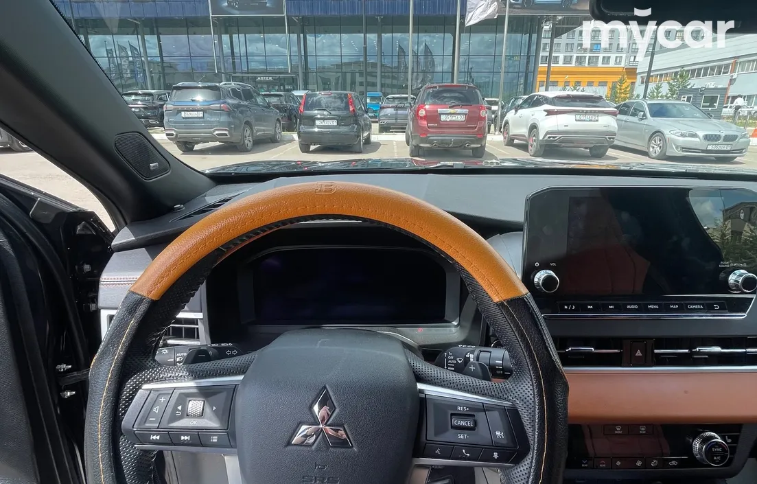 Mitsubishi Outlander 2023