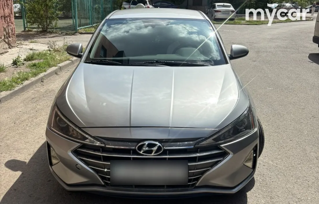 Hyundai Elantra 2019