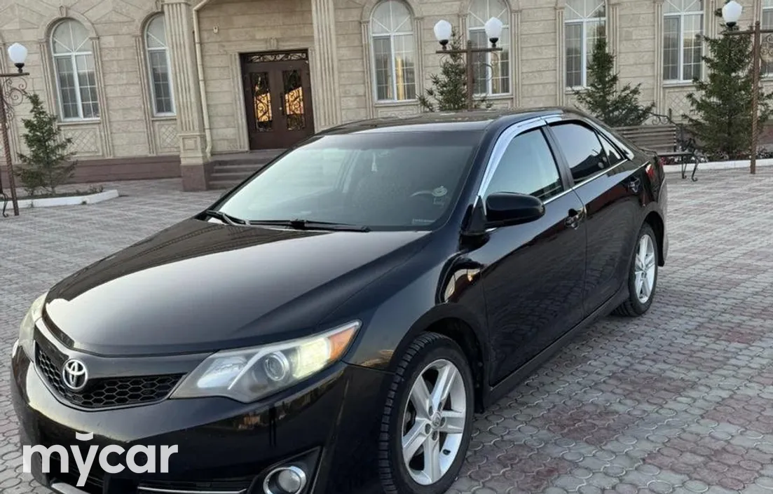 Toyota Camry 2012