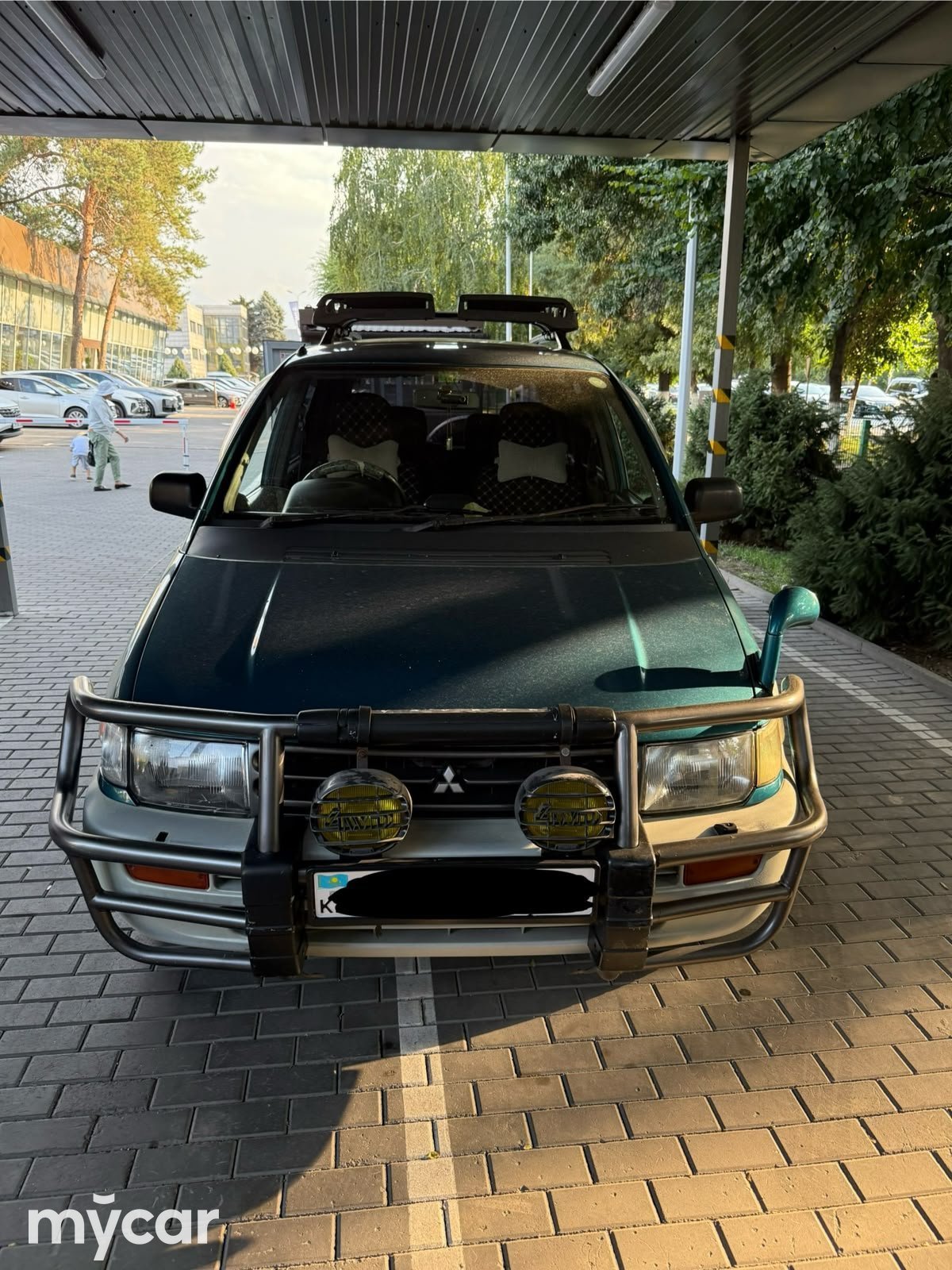 Mitsubishi RVR 1996