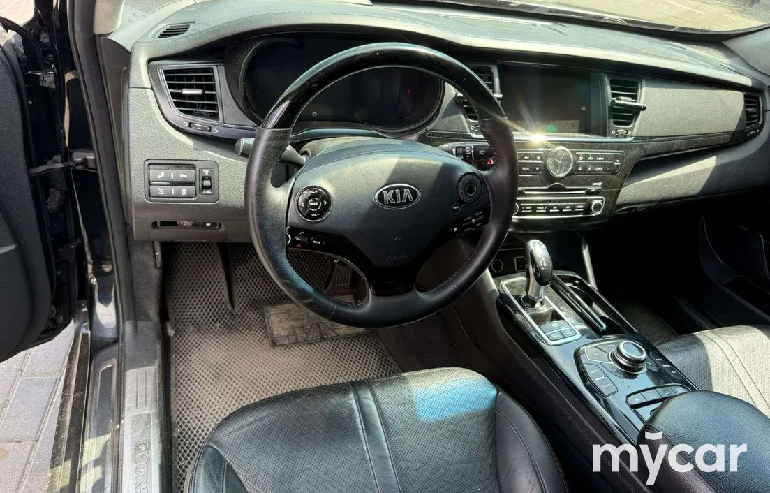 Kia Quoris 2013