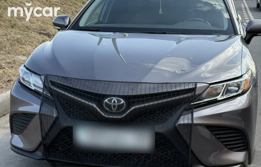 Toyota Camry 2019