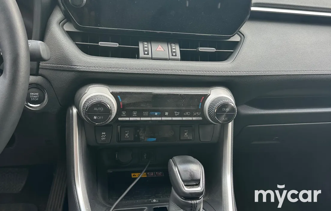 Toyota RAV4 2025