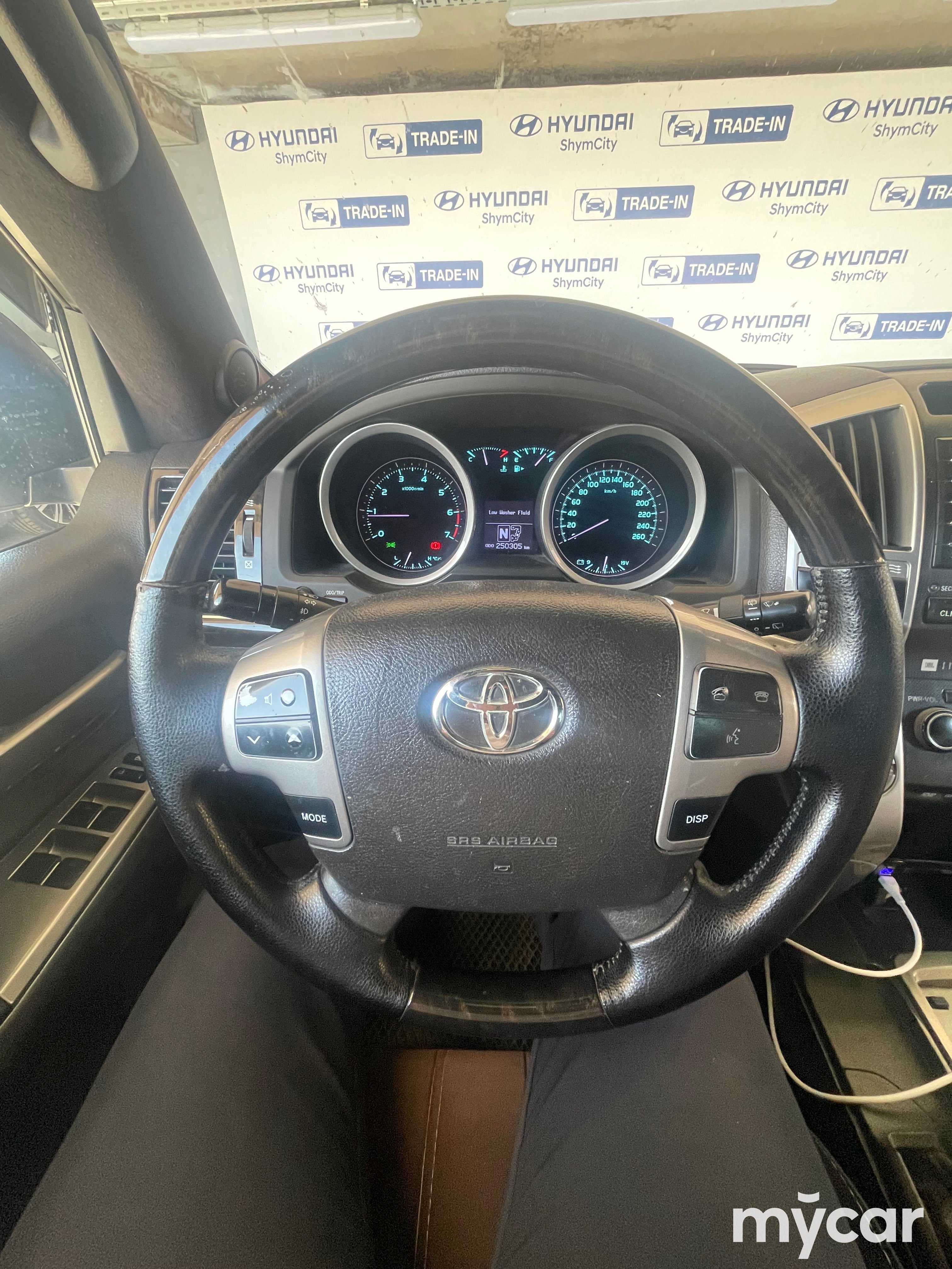 Toyota Land Cruiser 2010