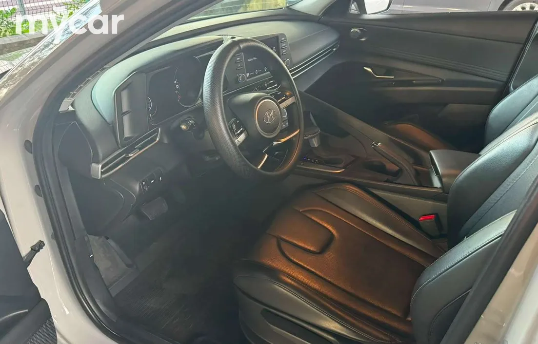 Hyundai Avante 2022