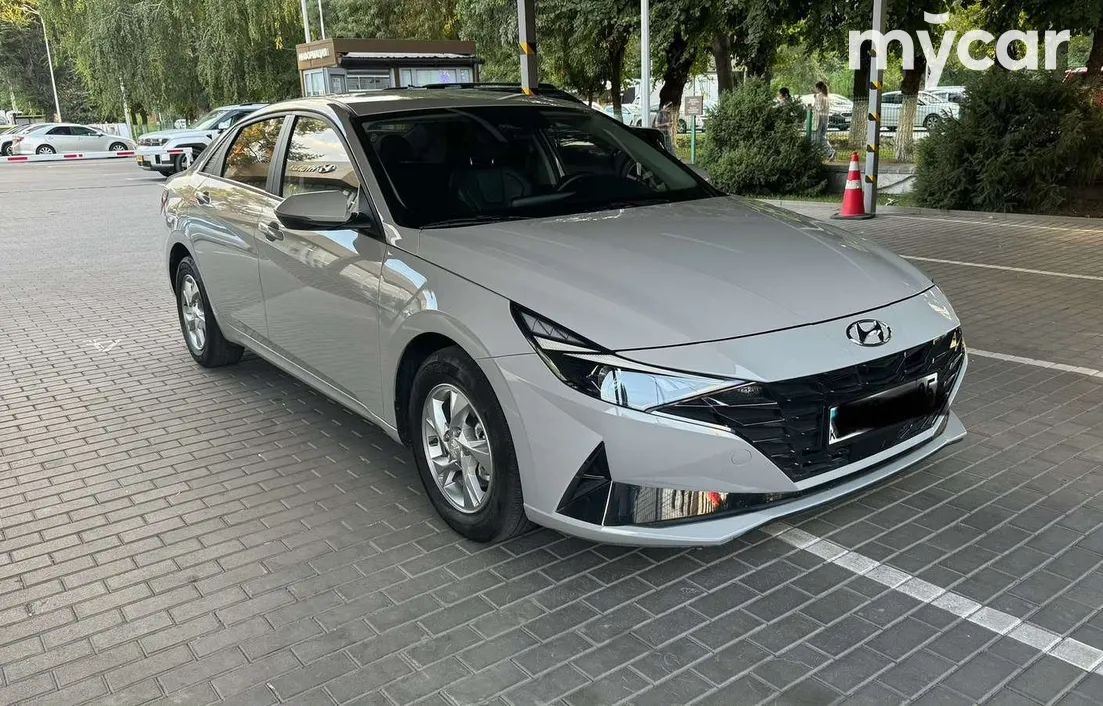 Hyundai Avante 2022