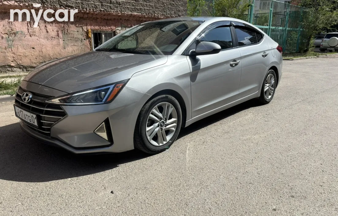 Hyundai Elantra 2019