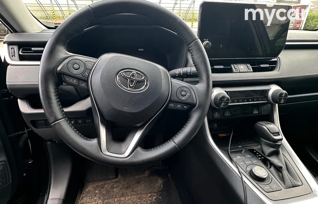 Toyota RAV4 2025
