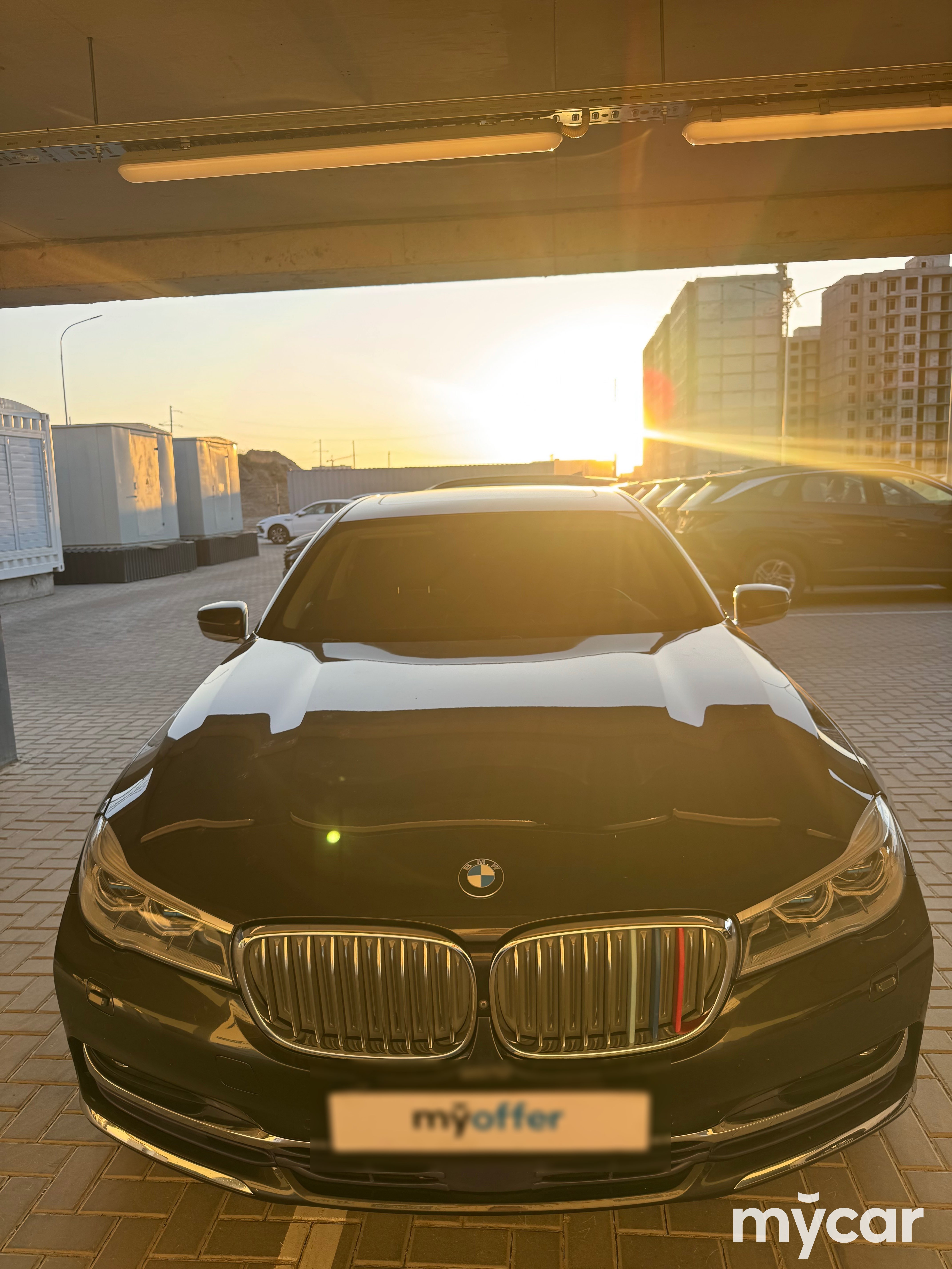 BMW 7 серия 2016