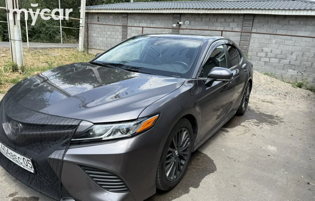 Toyota Camry 2019
