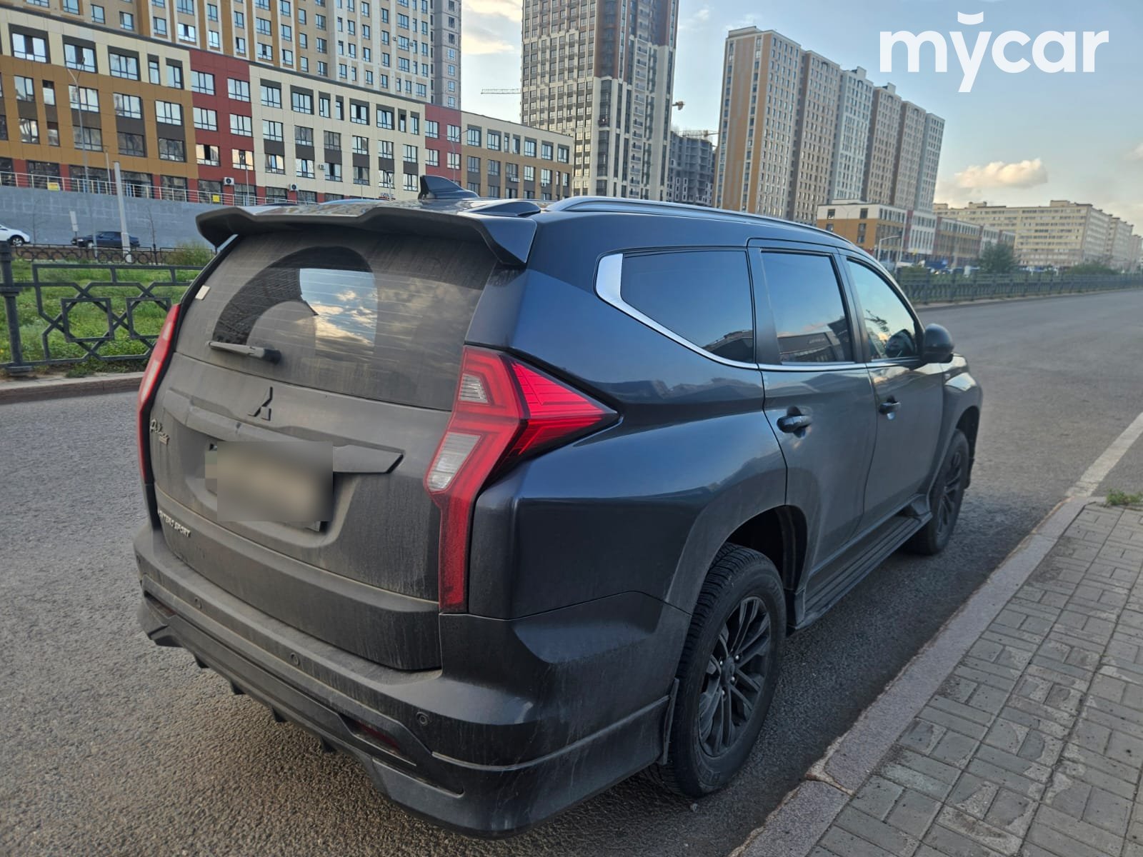 Mitsubishi Montero Sport 2023
