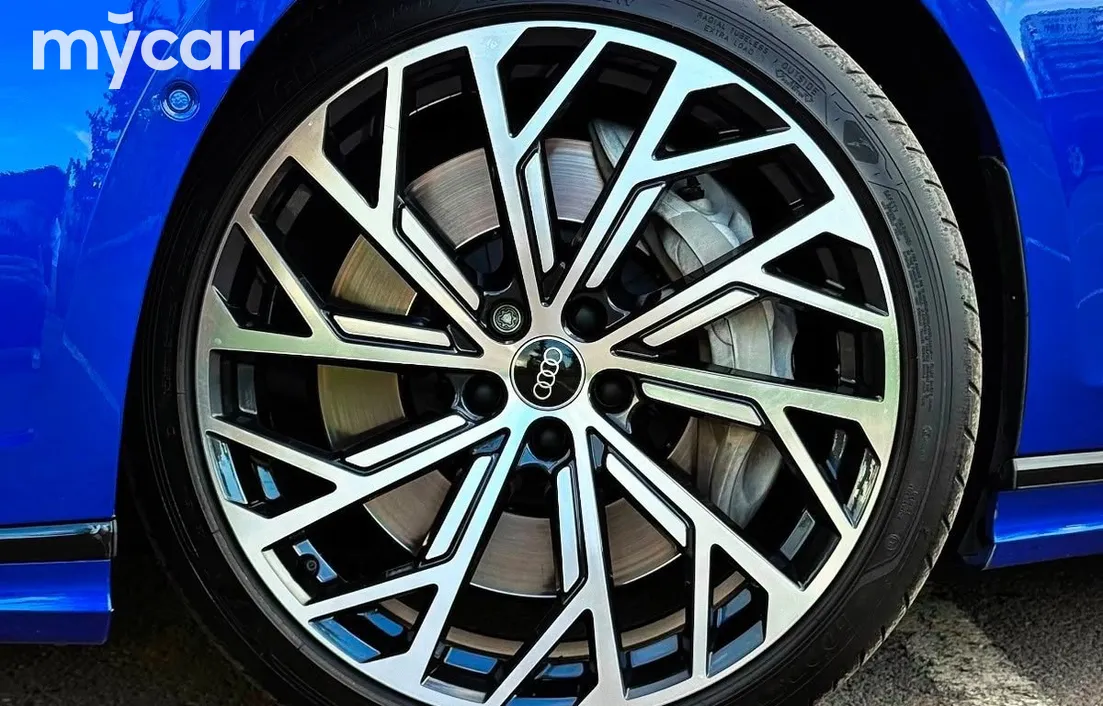 Audi A8 2023