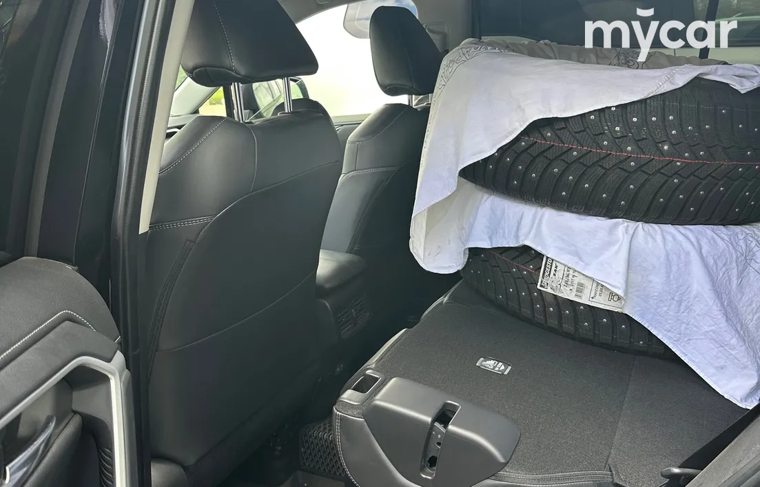 Toyota RAV4 2025