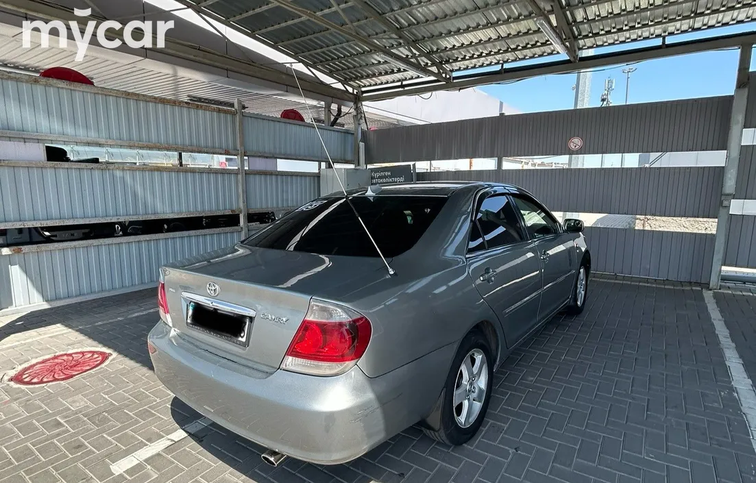 Toyota Camry 2005