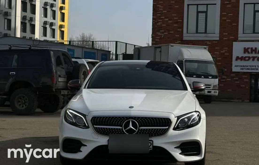 Mercedes-Benz E-Класс 2016