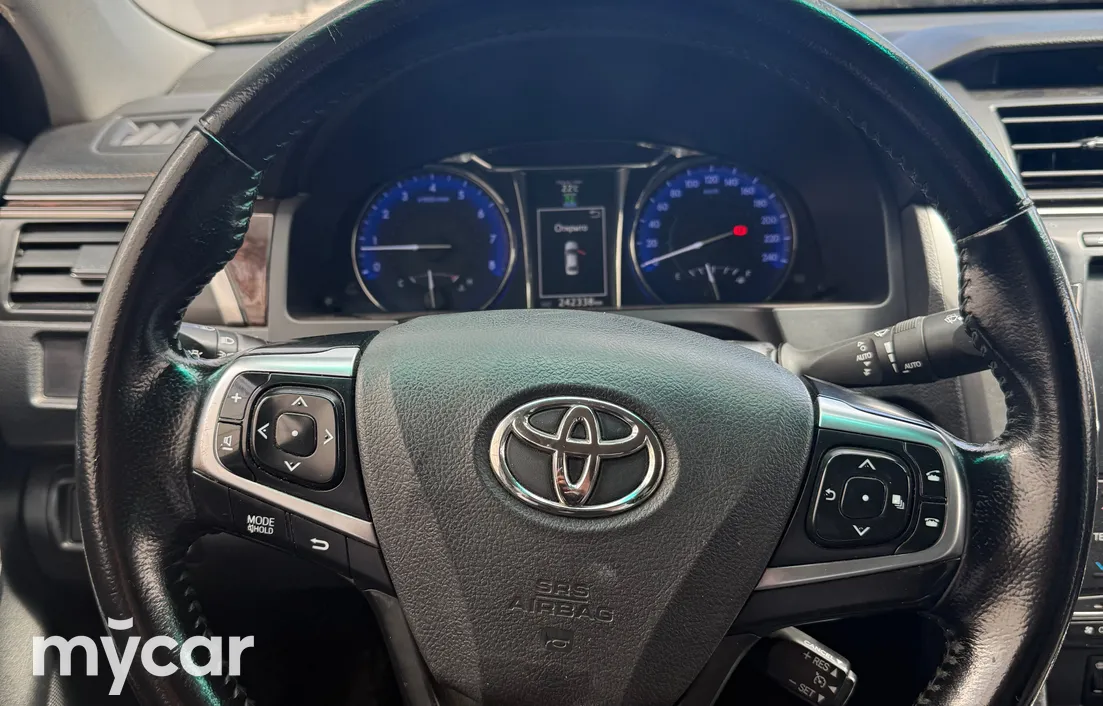 Toyota Camry 2015