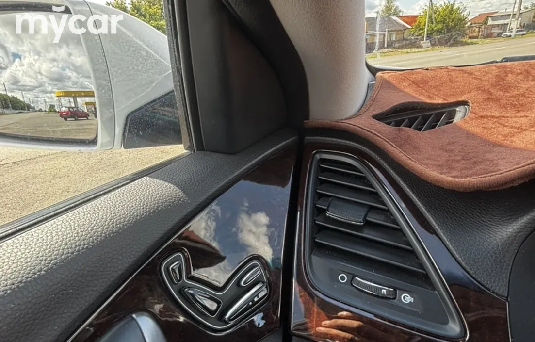 Hyundai Grandeur 2011