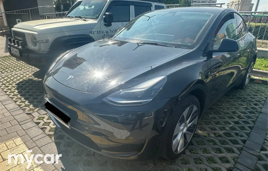 Tesla Model Y 2023