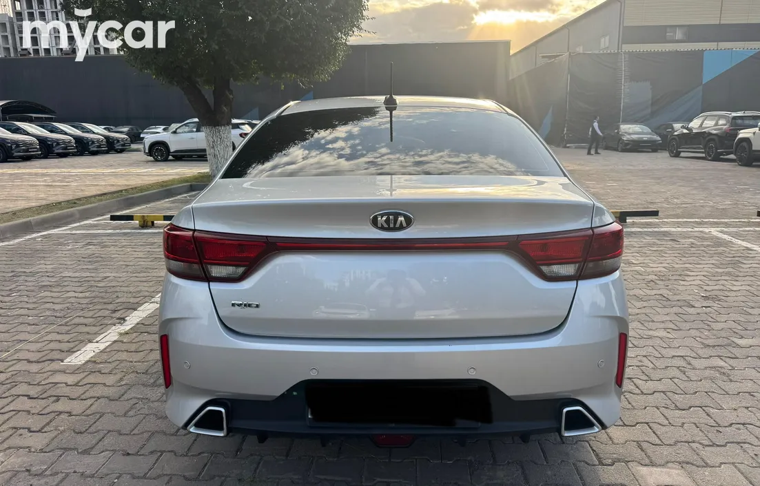 Kia Rio 2021