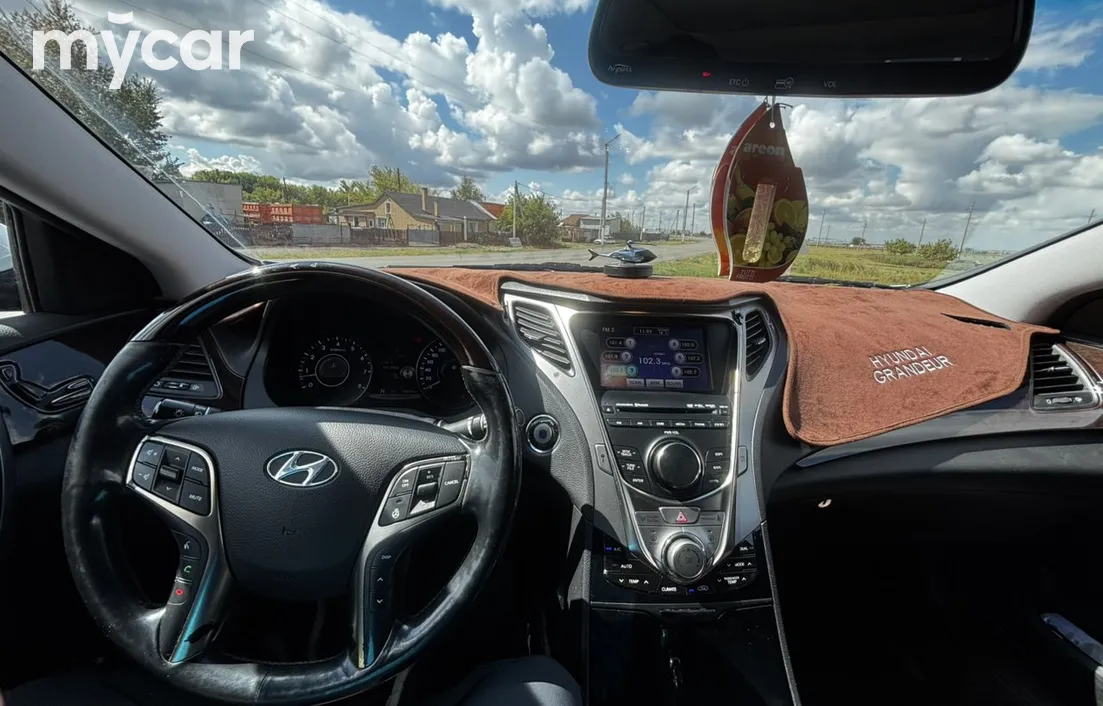 Hyundai Grandeur 2011