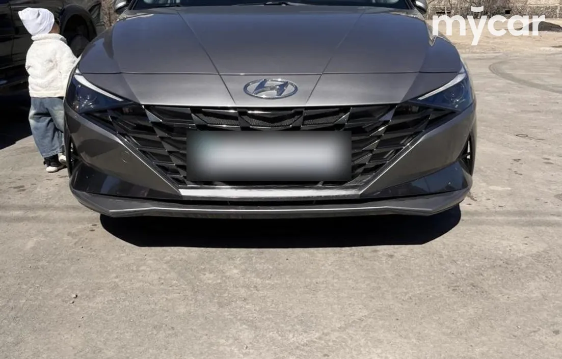 Hyundai Elantra 2022