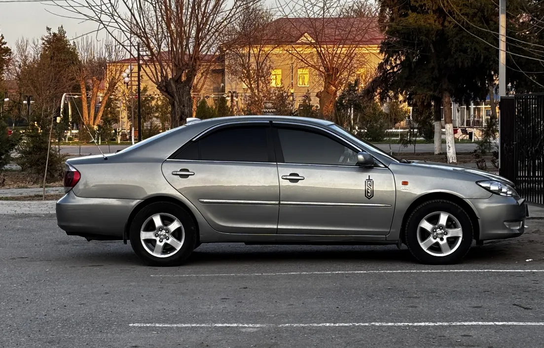 Toyota Camry 2005