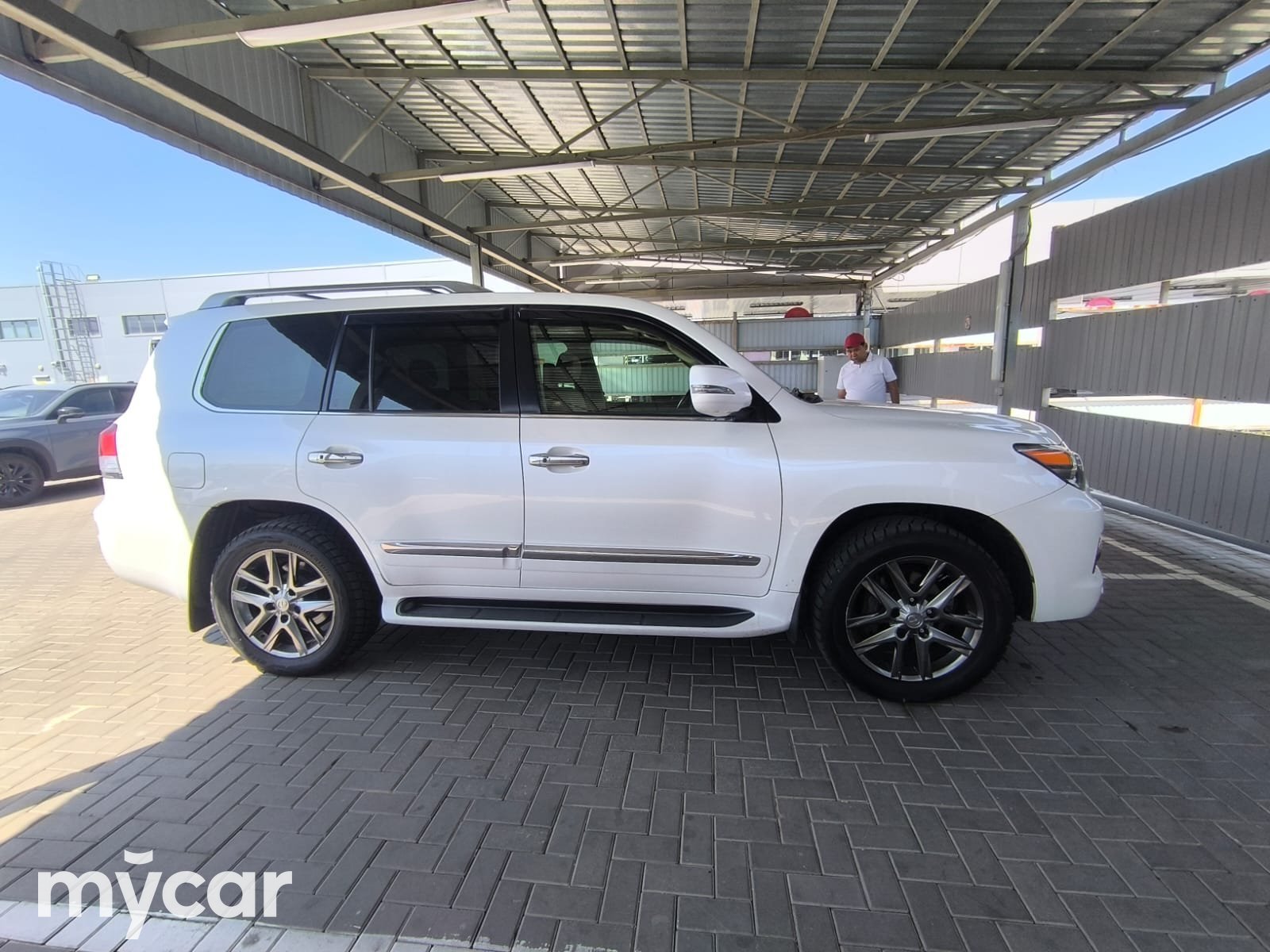 Lexus LX 2013
