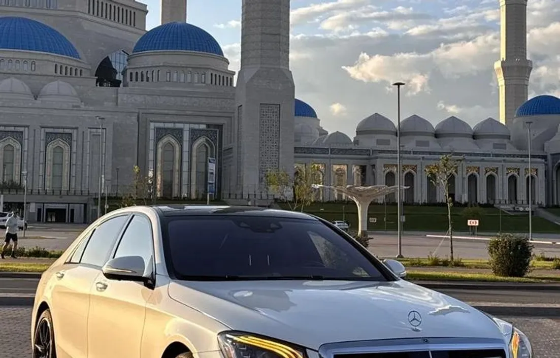 Mercedes-Benz S-Класс 2020