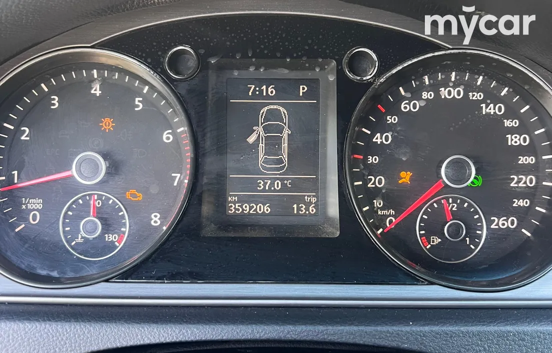 Volkswagen Passat 2011
