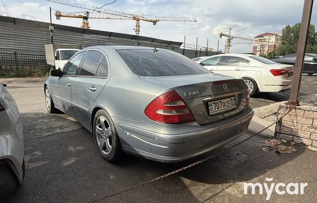 Mercedes-Benz E-Класс 2004