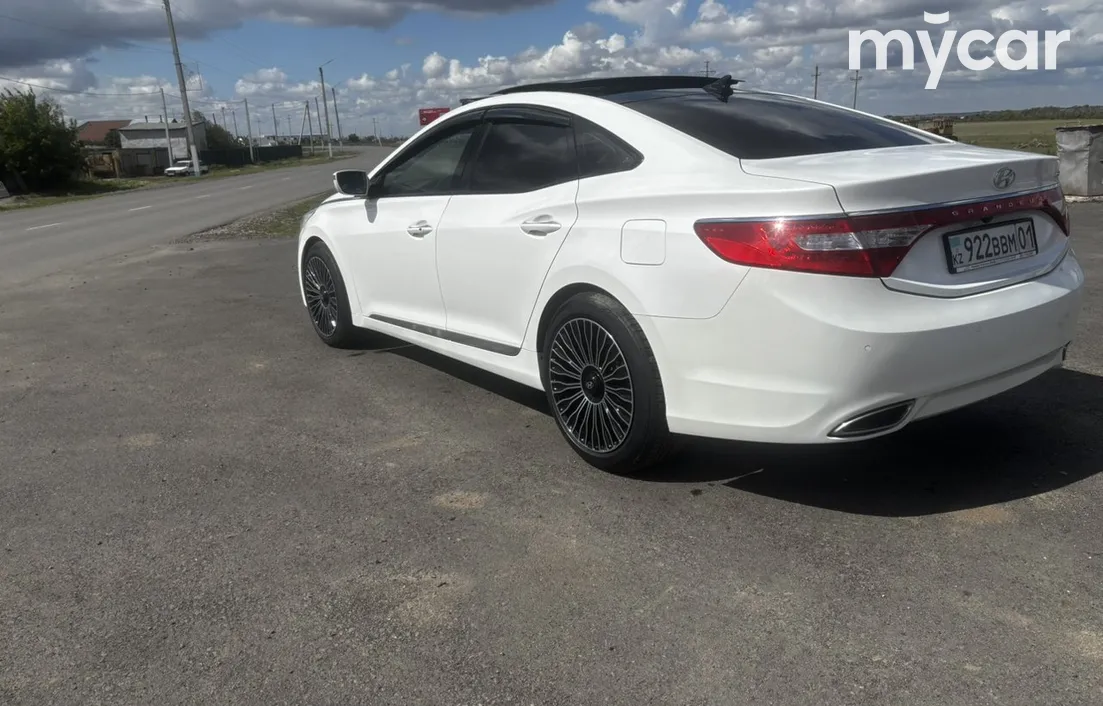 Hyundai Grandeur 2011