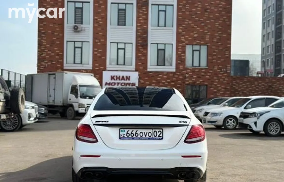 Mercedes-Benz E-Класс 2016