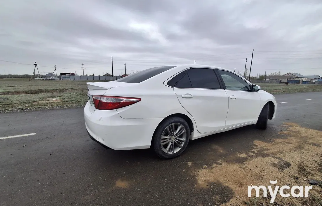 Toyota Camry 2015