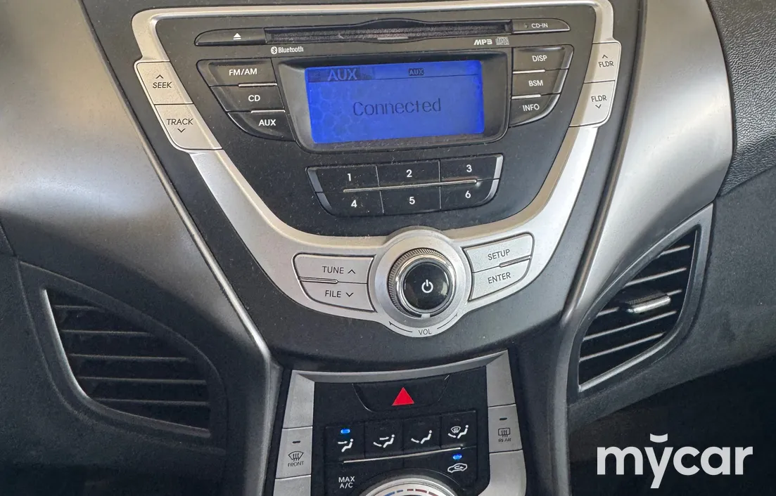 Hyundai Avante 2011